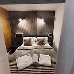 Feldhouse Апартаменти *