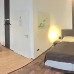 Feldhouse
