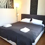 Апартаменти Feldhouse