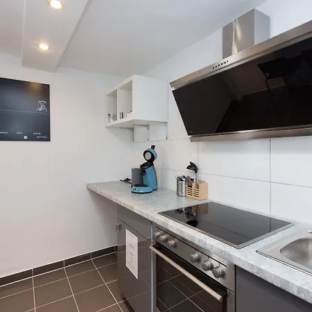 Feldhouse Apartment *