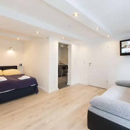 Feldhouse Apartman *